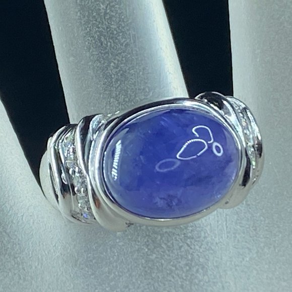 Appraised 6,995 18KWG 8.0ct Blue Sapphire 0.3ct G/VS1 diamond ring 12.4gm JR7561